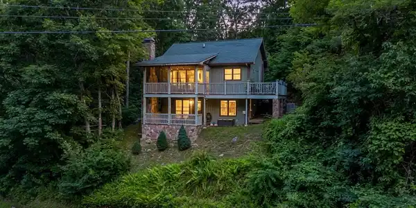 9390 East Fork Road
