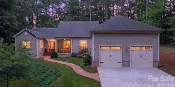 2932 Oakdale Road