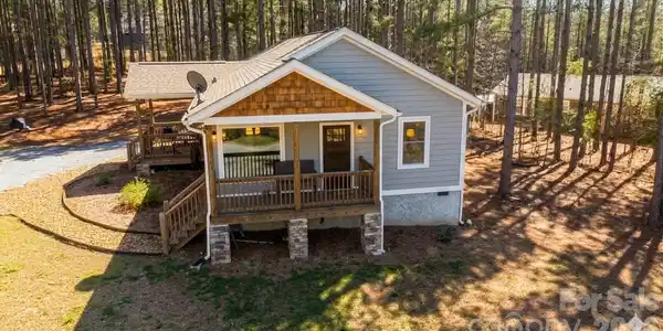 386 Sunset Drive