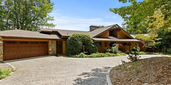 59 Chestnut Ridge Road
