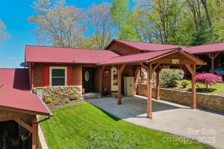 927 Henry Dingus Way