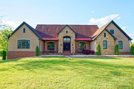 1250 Mountain Creek Road