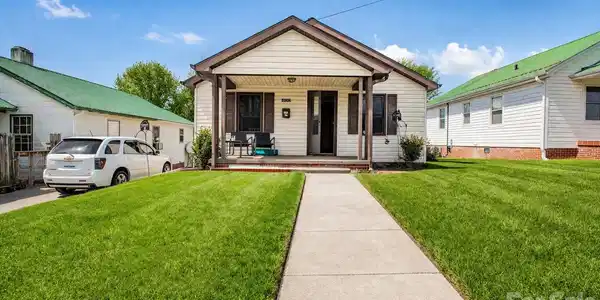 400 Summit Avenue