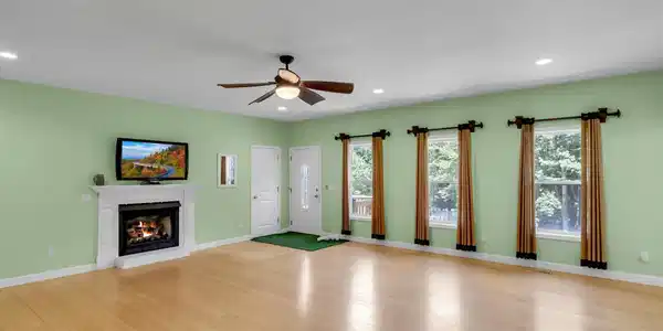Image 4 Image 4