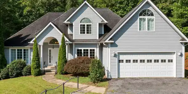 306 Golden Hawk Trail