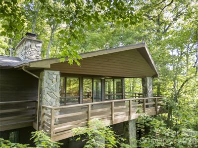 1126 Scenic Circle