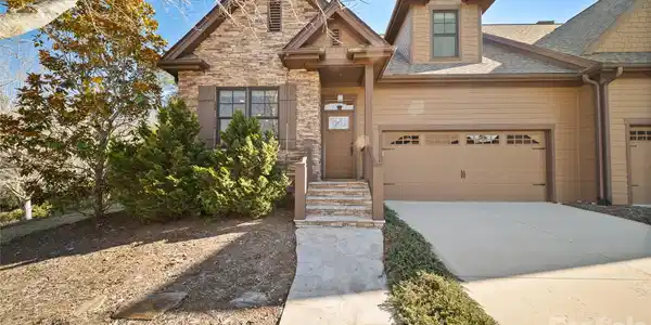 2 Meadow Vista Court