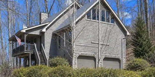 900 Mountain Cove Road