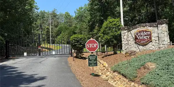 27 Mountain Lookout Drive