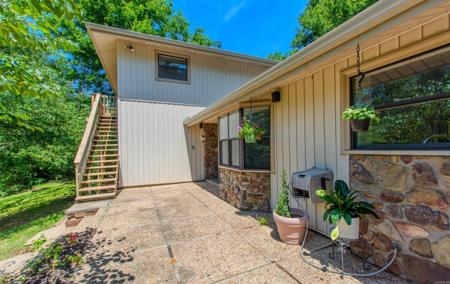 1118 E Carmichael Rd