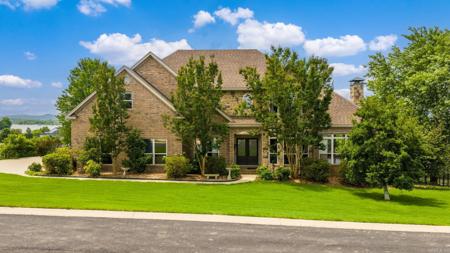 89 River Road Drive W