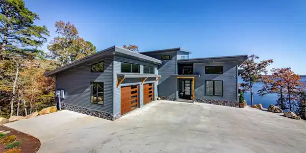 123 Sandelwood Circle