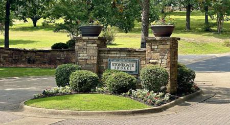 2 Stonegate Heights