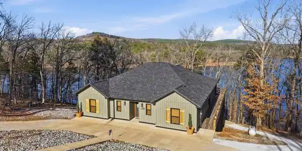 349 The Bluffs Drive