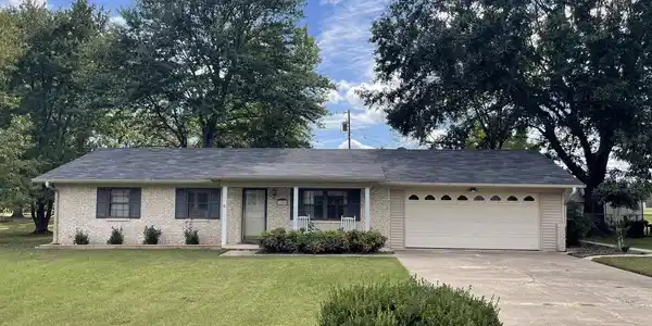 1805 Oaklawn Drive