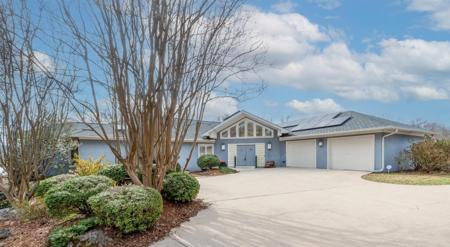 17 BREEZEWOOD Cove