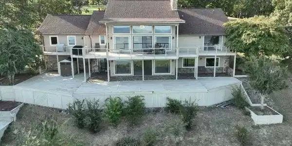 75 E Bluff Drive