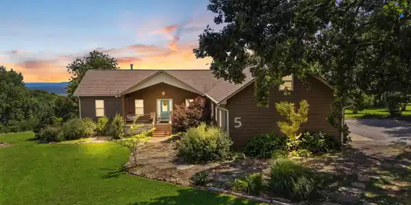 5 Irish Hills Road