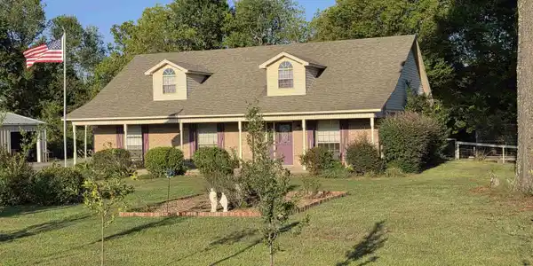 608 N HWY 285 Highway