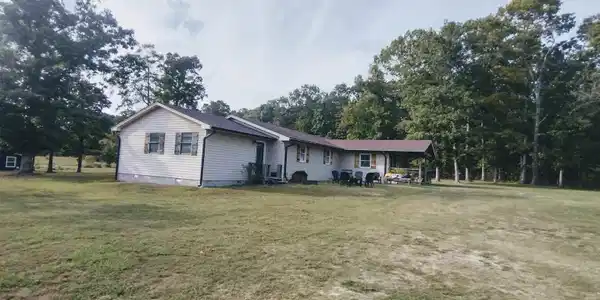 586 Ridge Rd