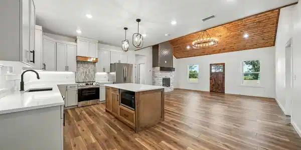 265 Polk Road 76E
