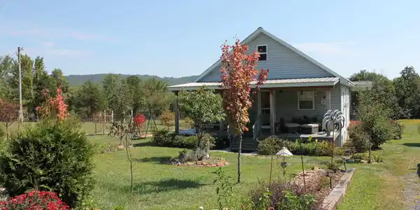 2462 Hilltop Road