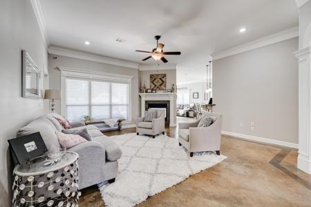 113 Imperial Way