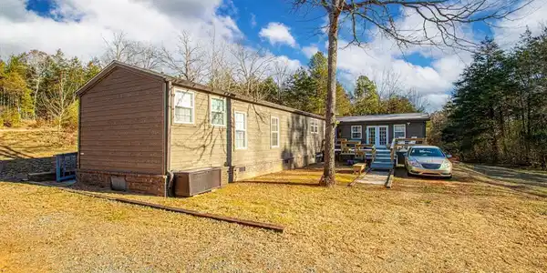 12 Chickasaw Cove