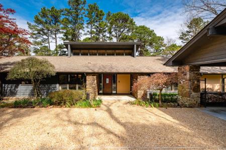 11201 Old Arkansas Drive