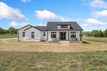 10046 Highway 206 W