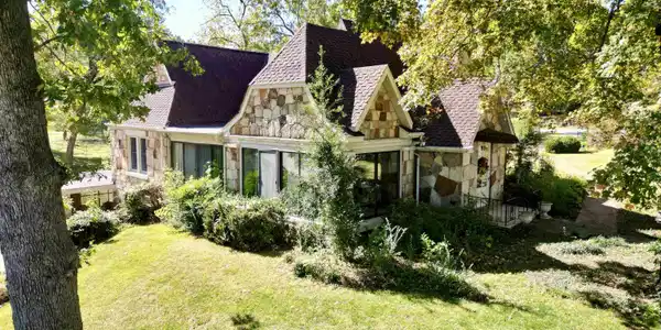 780 Main St.