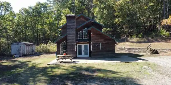 101 Private Road 3782