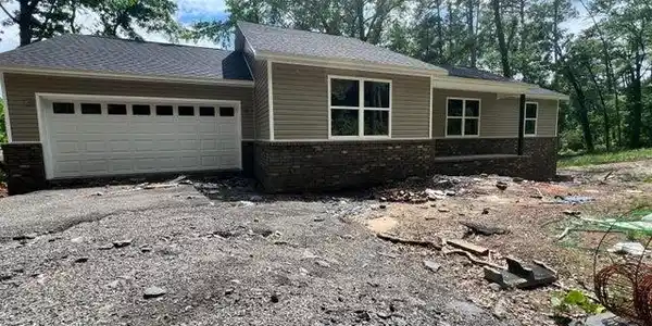 2103 Highland Court