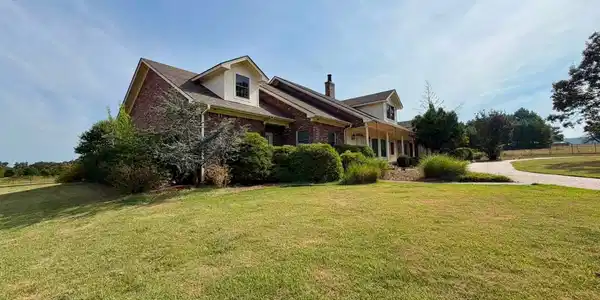 354 Old McIntire Lane