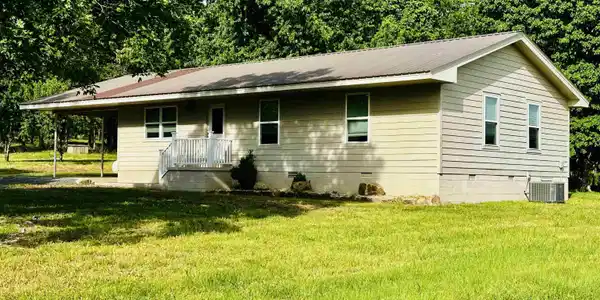 876 Highway 333 N.