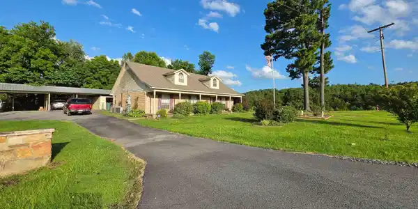 608 HWY 285 N