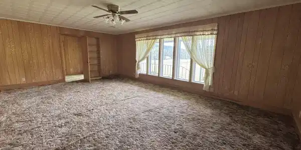 203 N Bayou