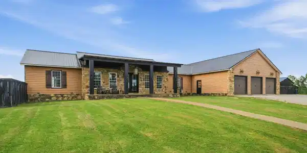115 East Hawkview Place