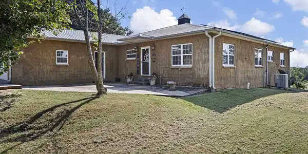 552 Private Road 3310