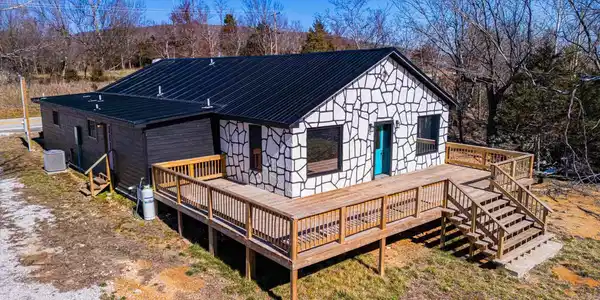 3703 Hwy 66