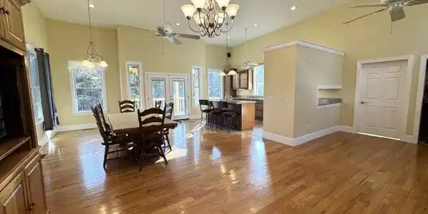 318 S Riggsville