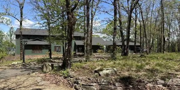 1097 Winrock Drive