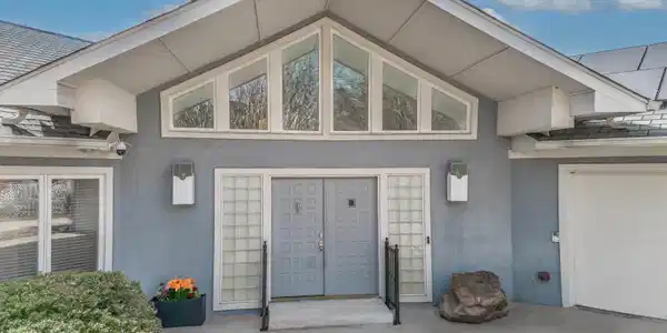 17 BREEZEWOOD Cove