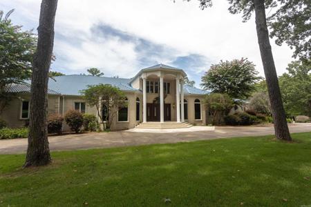1686 Marina Road