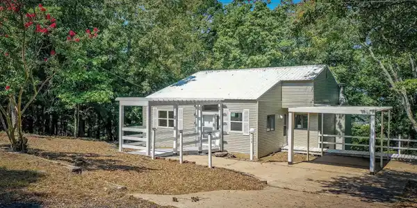 112 Ridgeview Drive