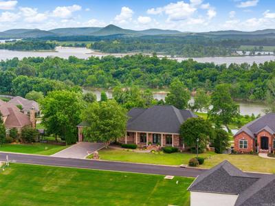 95 River Road Drive West