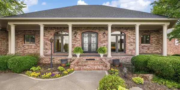 95 River Road Drive West