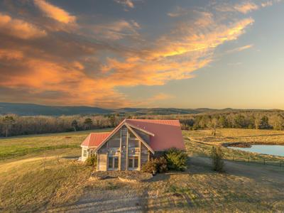 5762 Buttercreek Road