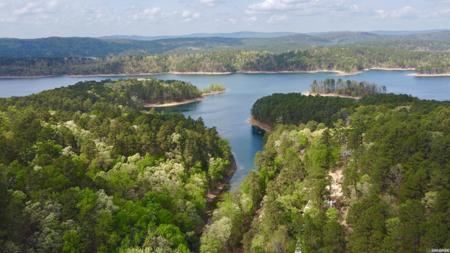 000 Lake Ouachita Trail