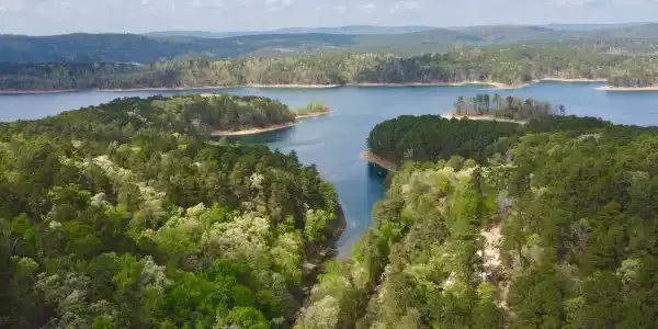 000 Lake Ouachita Trail